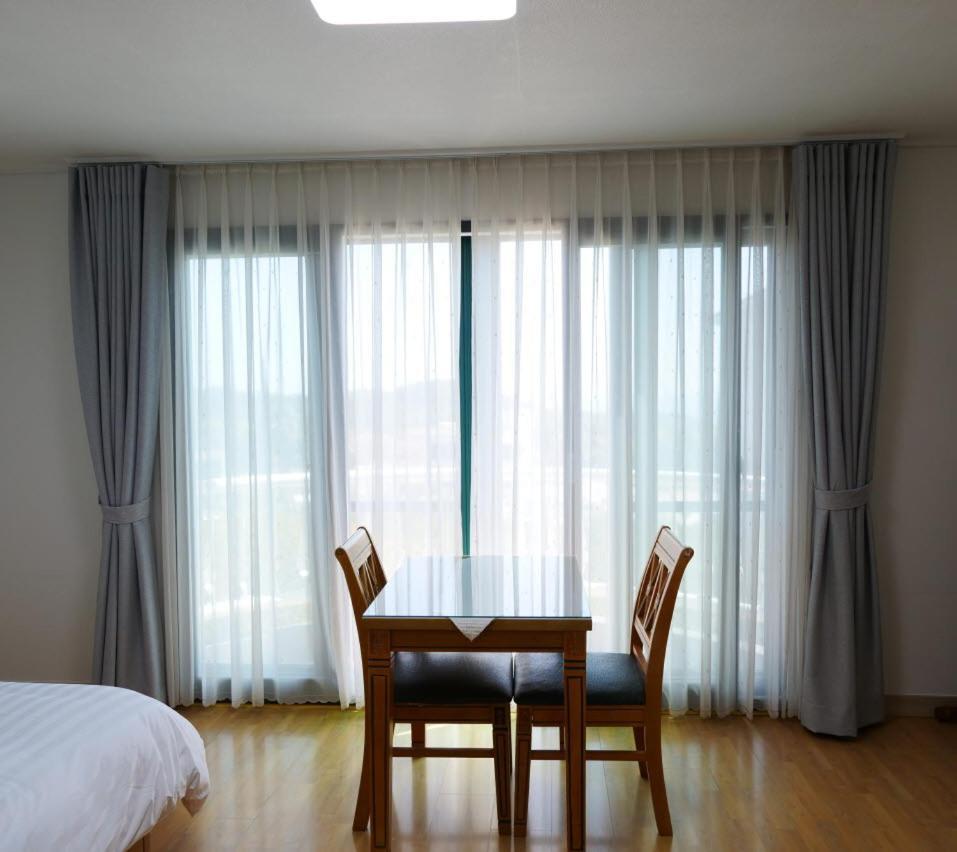 Hera Castle Pension Seogwipo Dış mekan fotoğraf
