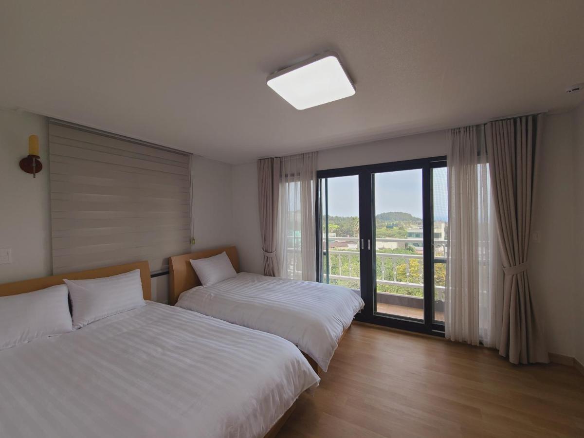 Hera Castle Pension Seogwipo Dış mekan fotoğraf