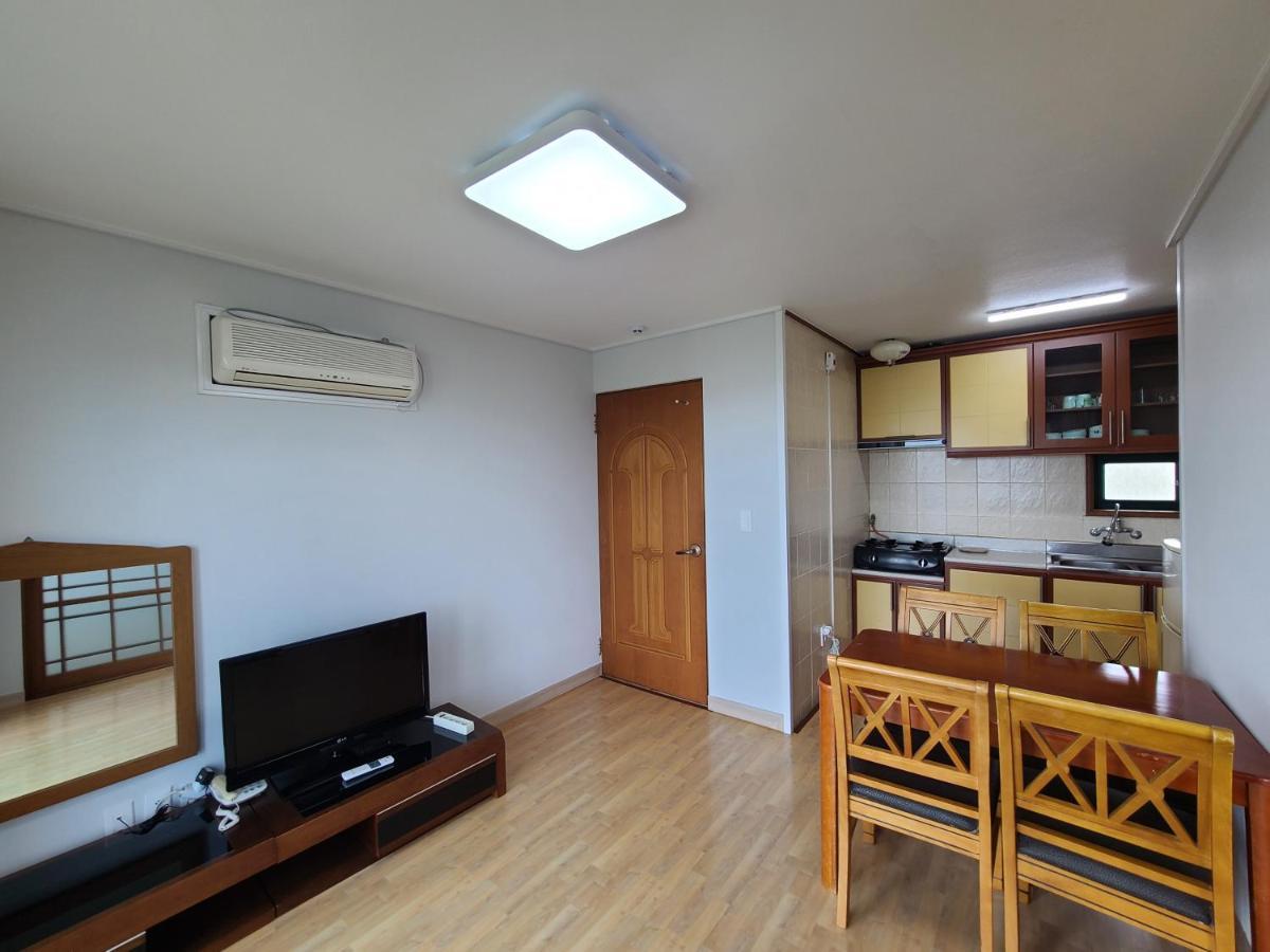 Hera Castle Pension Seogwipo Dış mekan fotoğraf