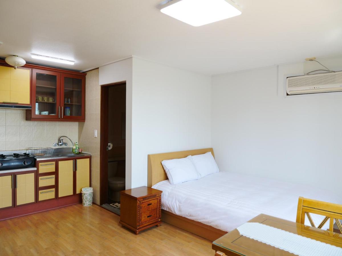 Hera Castle Pension Seogwipo Dış mekan fotoğraf
